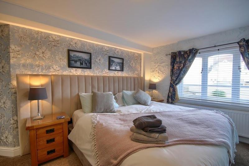 Smugglers Luxury Accommodation Шерингам Екстериор снимка