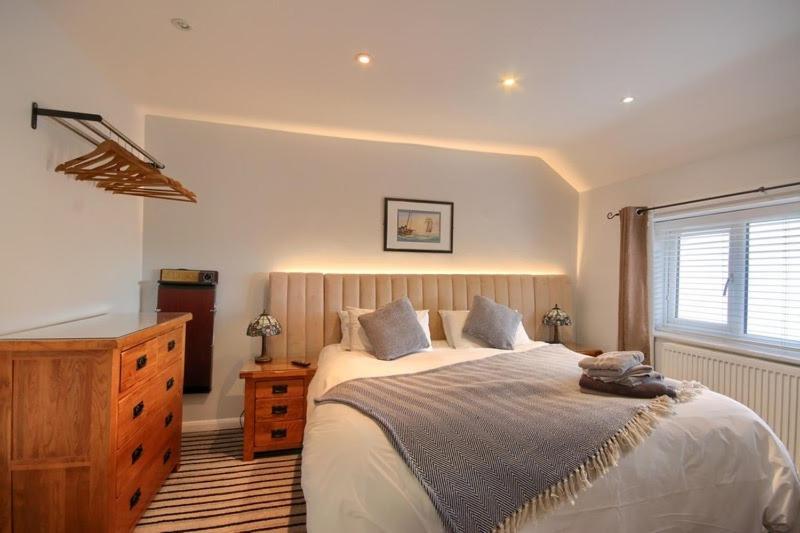 Smugglers Luxury Accommodation Шерингам Екстериор снимка