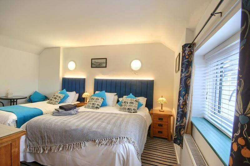 Smugglers Luxury Accommodation Шерингам Екстериор снимка